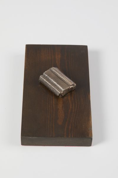 Click Here To Enlarge This Photo Of Bronze Fig Biscuit