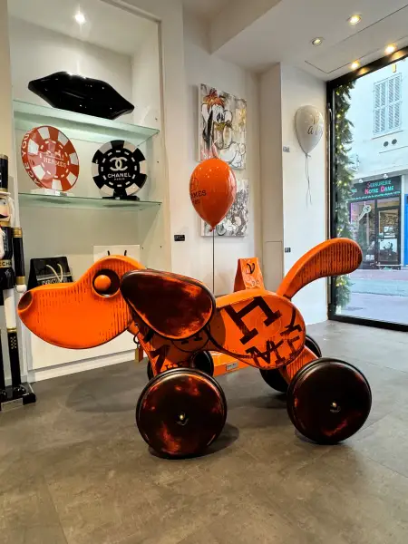 Click Here To Enlarge This Photo Of Hermès Dog