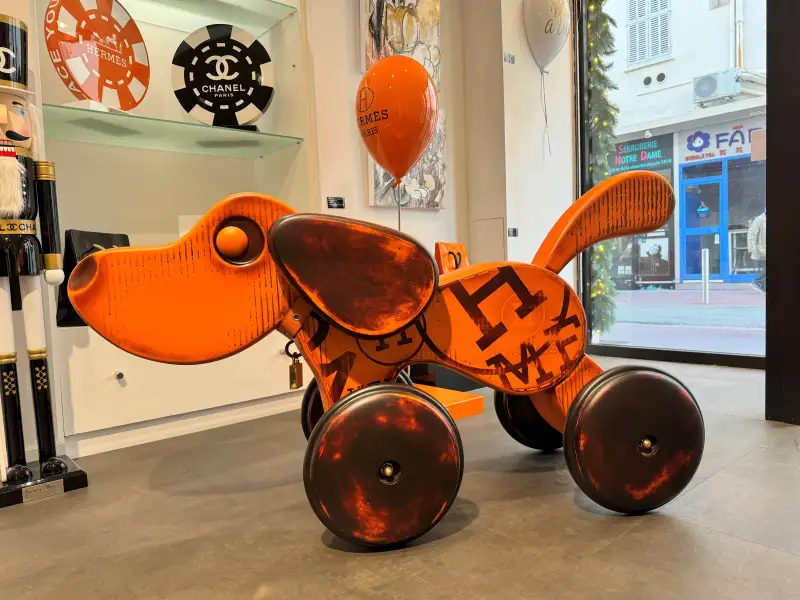 Click Here To Enlarge This Photo Of Hermès Dog