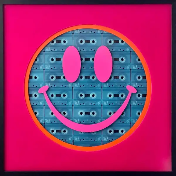 Click Here To Enlarge This Photo Of Cassette Face - Pink