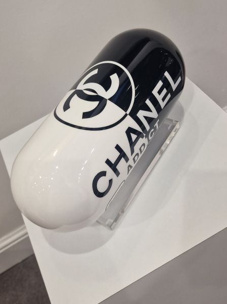 Click Here To Enlarge This Photo Of Chanel Addict